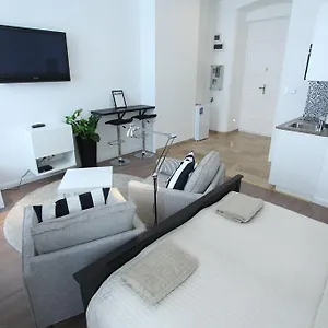 Apartment Pearl In The Center With View